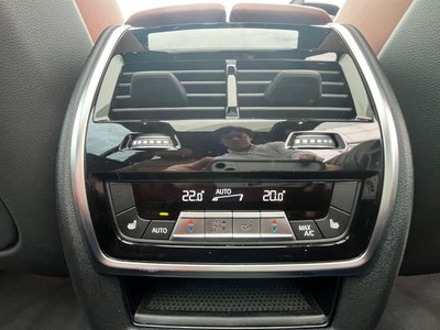 2020 BMW X7 photo 7