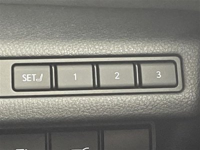 2025 Lexus LBX — миниатюра 21