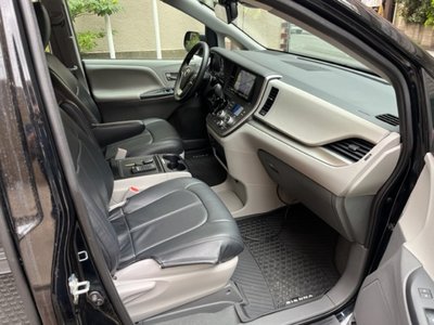 صورة 15 لـ 2022 Toyota SIENA