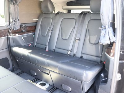 2019 Mercedes-BENZ V-CLASS photo 4