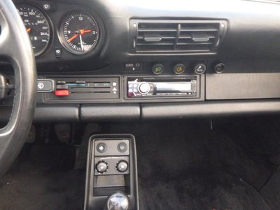 صورة 18 لـ 1989 Porsche 911