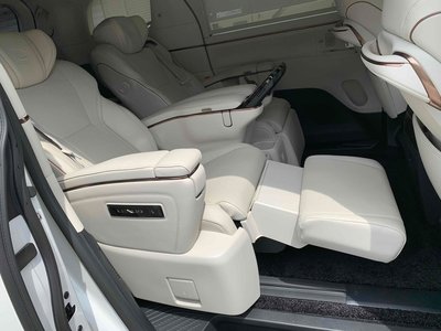 2024 Lexus LM photo 20