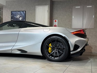 2024 Mclaren 750S thumbnail 37