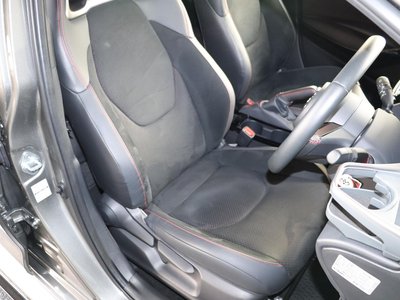 صورة 9 لـ 2023 Toyota GR COROLLA