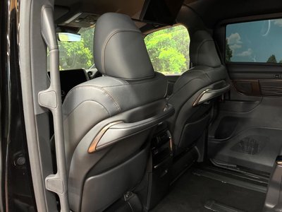 صورة 25 لـ 2025 Toyota ALPHARD
