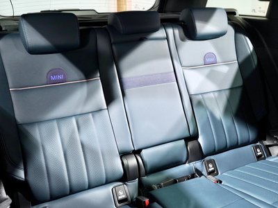 2024 MINI COOPER COUNTRYMAN photo 40