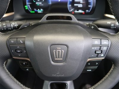 2025 Toyota CROWN ESTATE photo 13