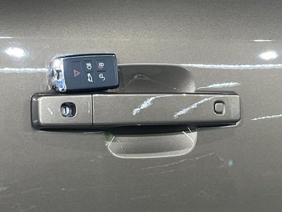 2025 LAND Rover DEFENDER thumbnail 62