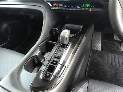 2026 Toyota CROWN ESTATE thumbnail 24