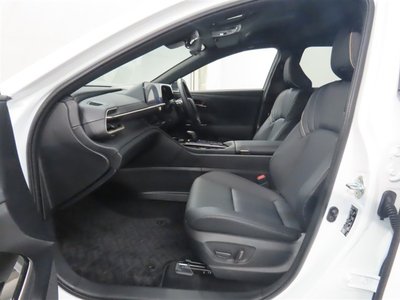 2026 Toyota CROWN ESTATE photo 10