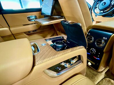 2020 ROLLS-ROYCE CULLINAN — миниатюра 27