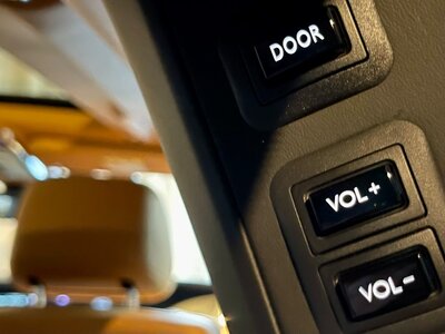 2020 ROLLS-ROYCE CULLINAN — миниатюра 36