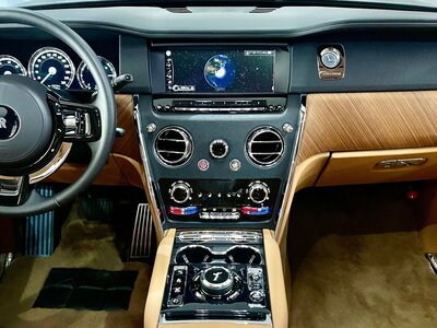 2020 ROLLS-ROYCE CULLINAN — миниатюра 17