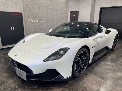 2022 Maserati MC20 photo 1