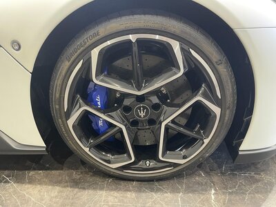 2022 Maserati MC20 photo 7
