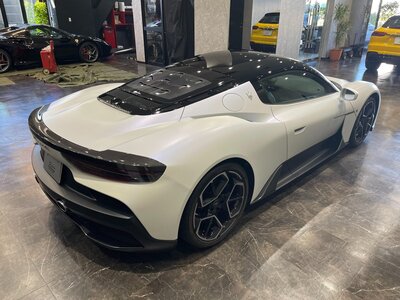 2022 Maserati MC20 photo 13