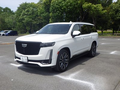 2022 Cadillac ESCALADE — фото 1