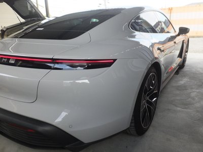 صورة مصغرة 12 لـ 2024 Porsche TAYCAN