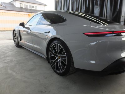 صورة مصغرة 10 لـ 2024 Porsche TAYCAN