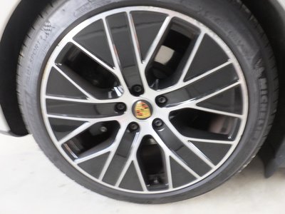صورة مصغرة 19 لـ 2024 Porsche TAYCAN