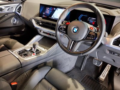 2025 BMW XM thumbnail 19