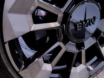 2025 BMW XM thumbnail 70