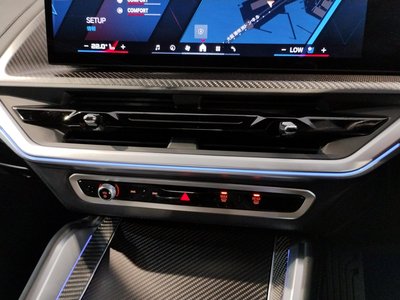 2025 BMW XM thumbnail 34