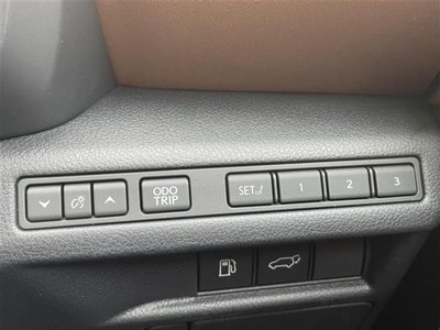 صورة 17 لـ 2024 Lexus LBX