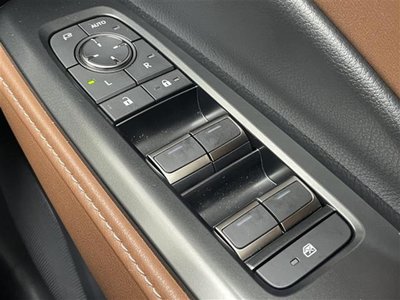 صورة 23 لـ 2024 Lexus LBX