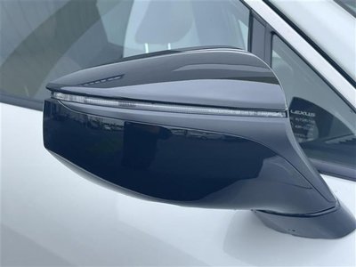 صورة 39 لـ 2024 Lexus LBX