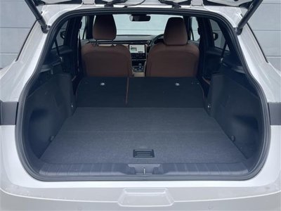 صورة 31 لـ 2024 Lexus LBX