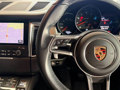 2017 Porsche MACAN — миниатюра 66
