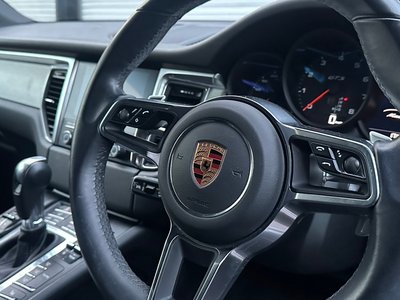 2017 Porsche MACAN — миниатюра 26