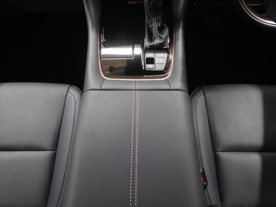 صورة 24 لـ 2023 Toyota ALPHARD