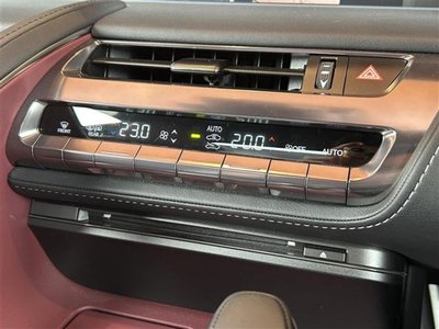 صورة 12 لـ 2017 Lexus LC