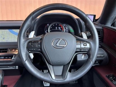 صورة 6 لـ 2017 Lexus LC