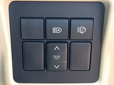 صورة مصغرة 38 لـ 2023 Toyota LAND CRUISER PRADO