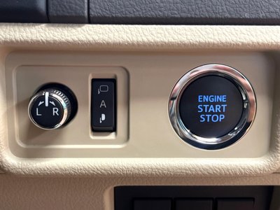 صورة مصغرة 35 لـ 2023 Toyota LAND CRUISER PRADO