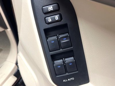 صورة مصغرة 33 لـ 2023 Toyota LAND CRUISER PRADO