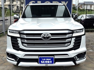 2024 Toyota LAND CRUISER 300 photo 5
