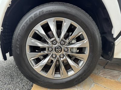 2024 Toyota LAND CRUISER 300 thumbnail 42