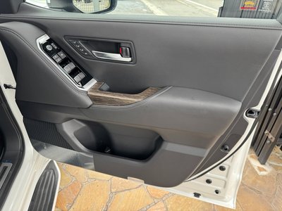 2024 Toyota LAND CRUISER 300 thumbnail 60