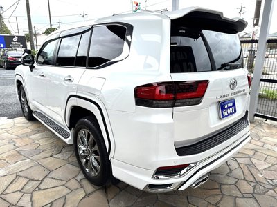 2024 Toyota LAND CRUISER 300 photo 8