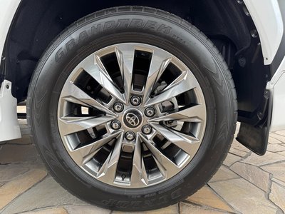 2024 Toyota LAND CRUISER 300 thumbnail 43