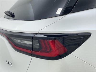 2025 Lexus LBX thumbnail 39