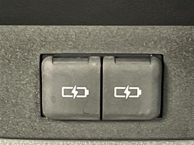 2025 Lexus LBX thumbnail 26