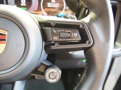 2024 Porsche CAYENNE thumbnail 39
