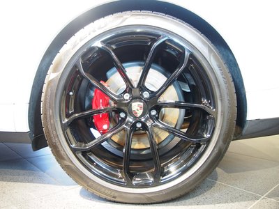 2024 Porsche CAYENNE photo 12