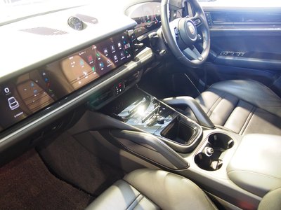 2024 Porsche CAYENNE thumbnail 55