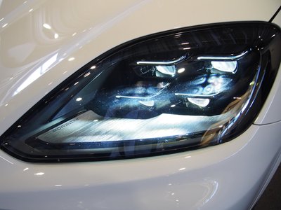 2024 Porsche CAYENNE photo 16
